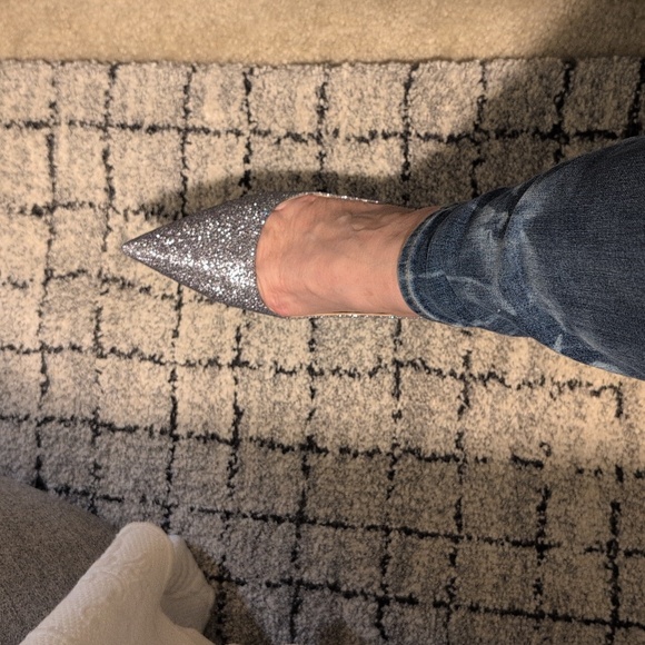 NWT Silver Sparkle Glitter Ann Taylor Pump - Picture 3 of 9